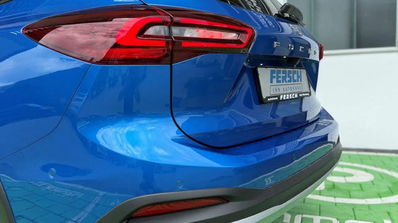 Ford Focus Active mit Ford Navi SYNC 4, Freisprecheinrichtung, Rückfahrkamera, Tempomat und Limiter ACC,uvm... — Galería del vehículo 8