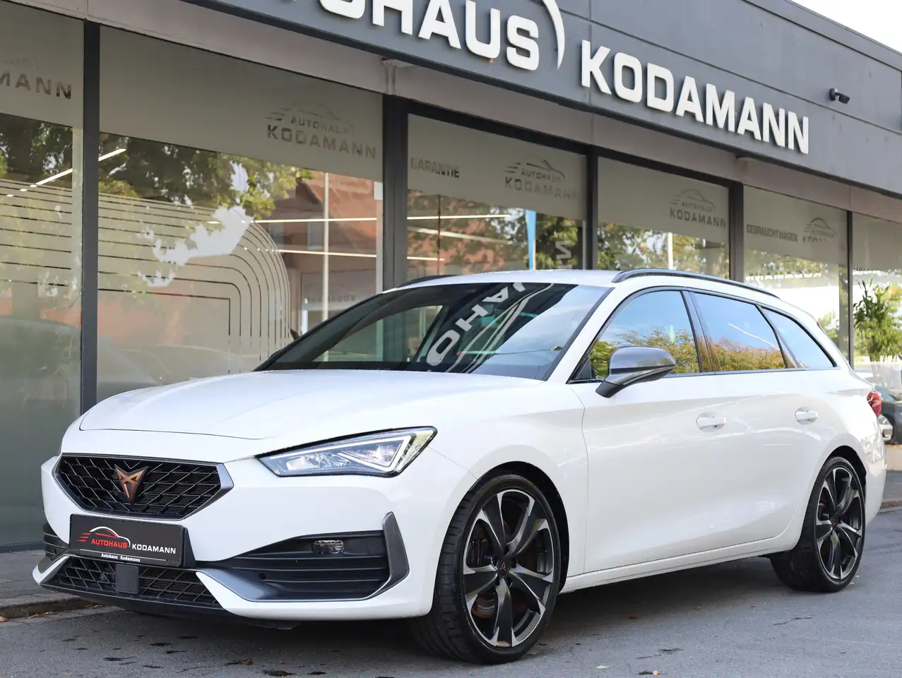 CUPRA Leon VZ*ACC*Totwinkel*KeylessEntryGo*ACC*19 — معرض صور السيارة 6