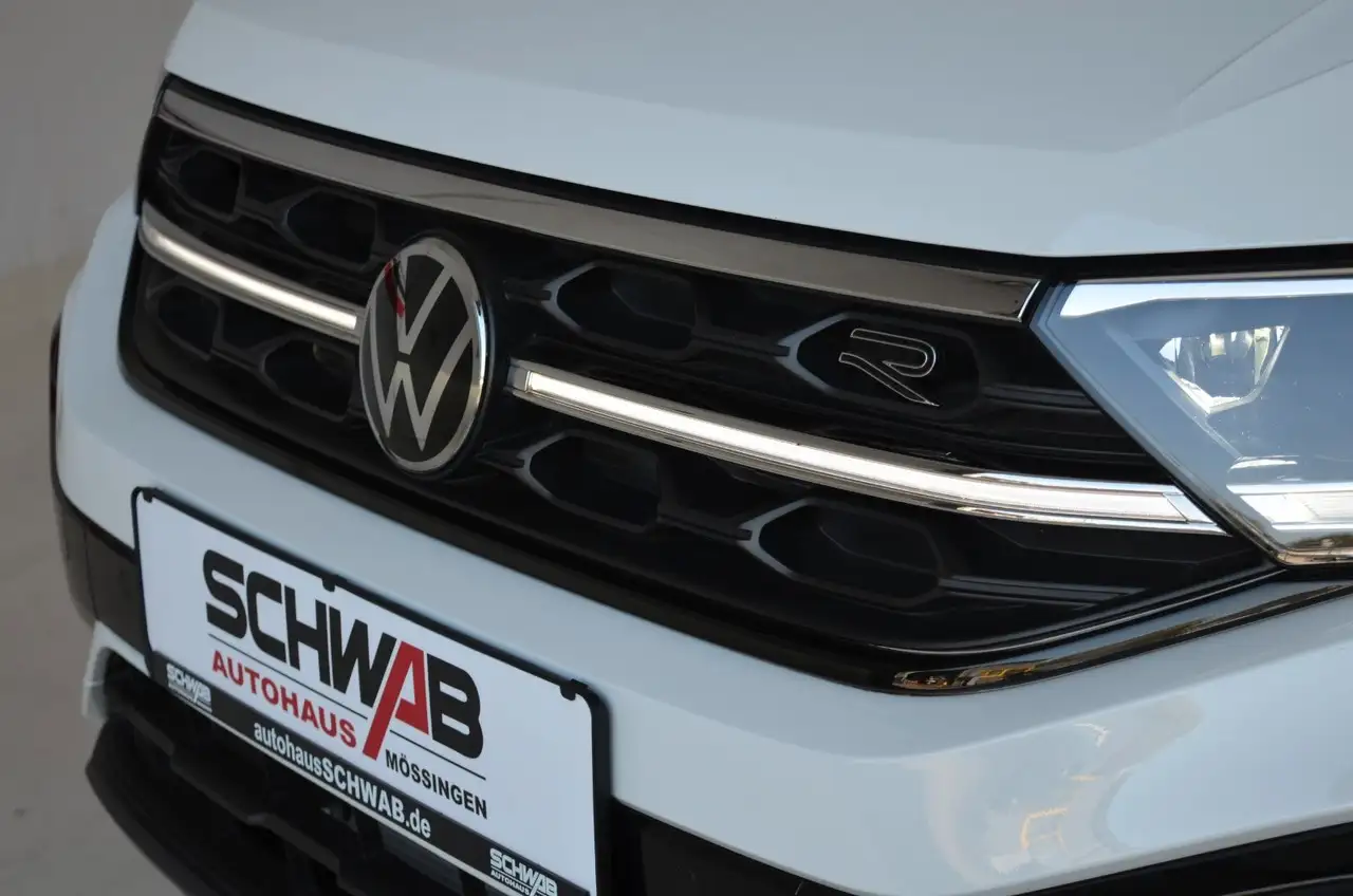 Volkswagen T-Roc Cabriolet R-Line Black & White| LED | Navi — Vehicle gallery 36