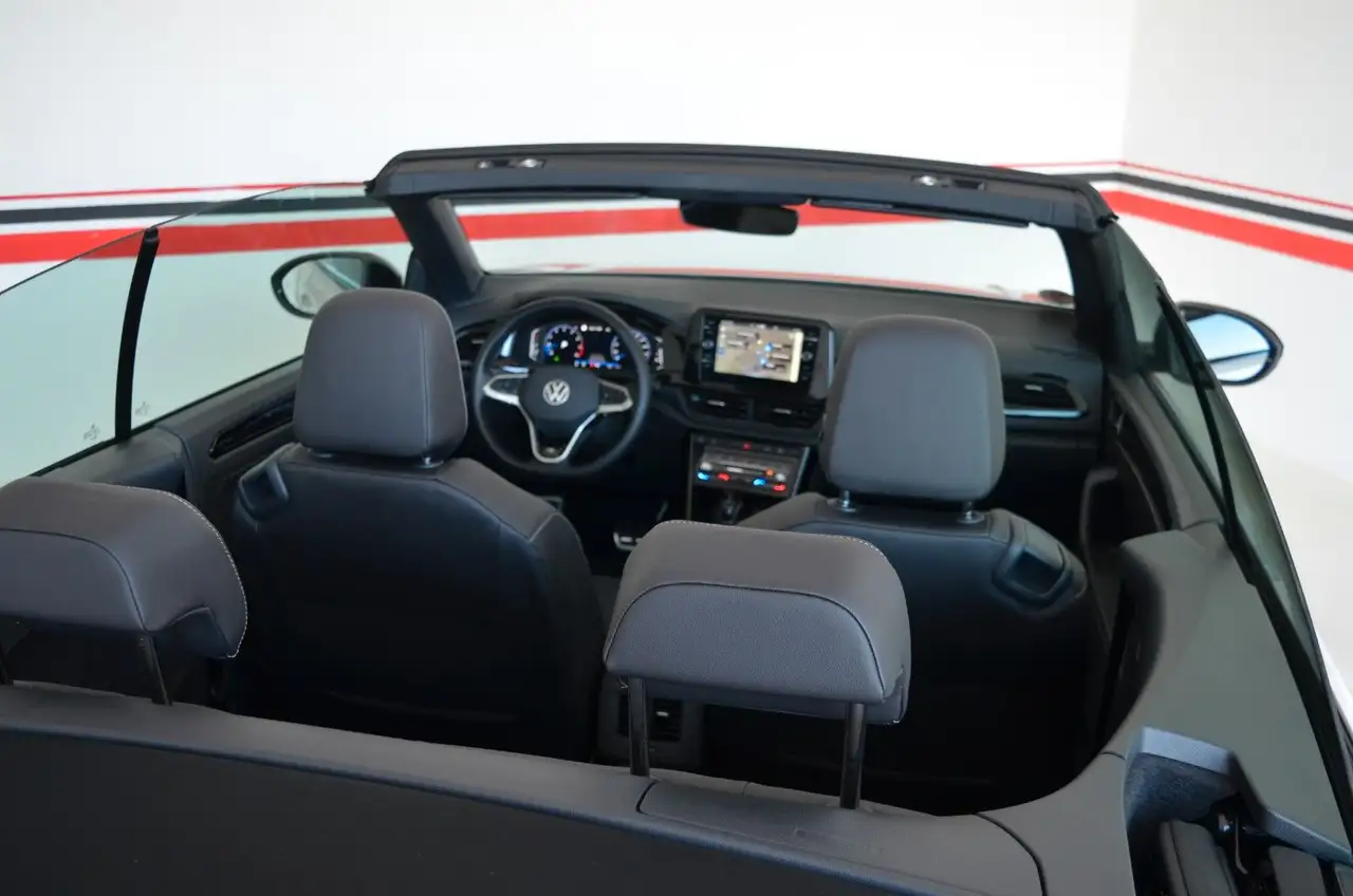 Volkswagen T-Roc Cabriolet R-Line Black & White| LED | Navi — Vehicle gallery 12