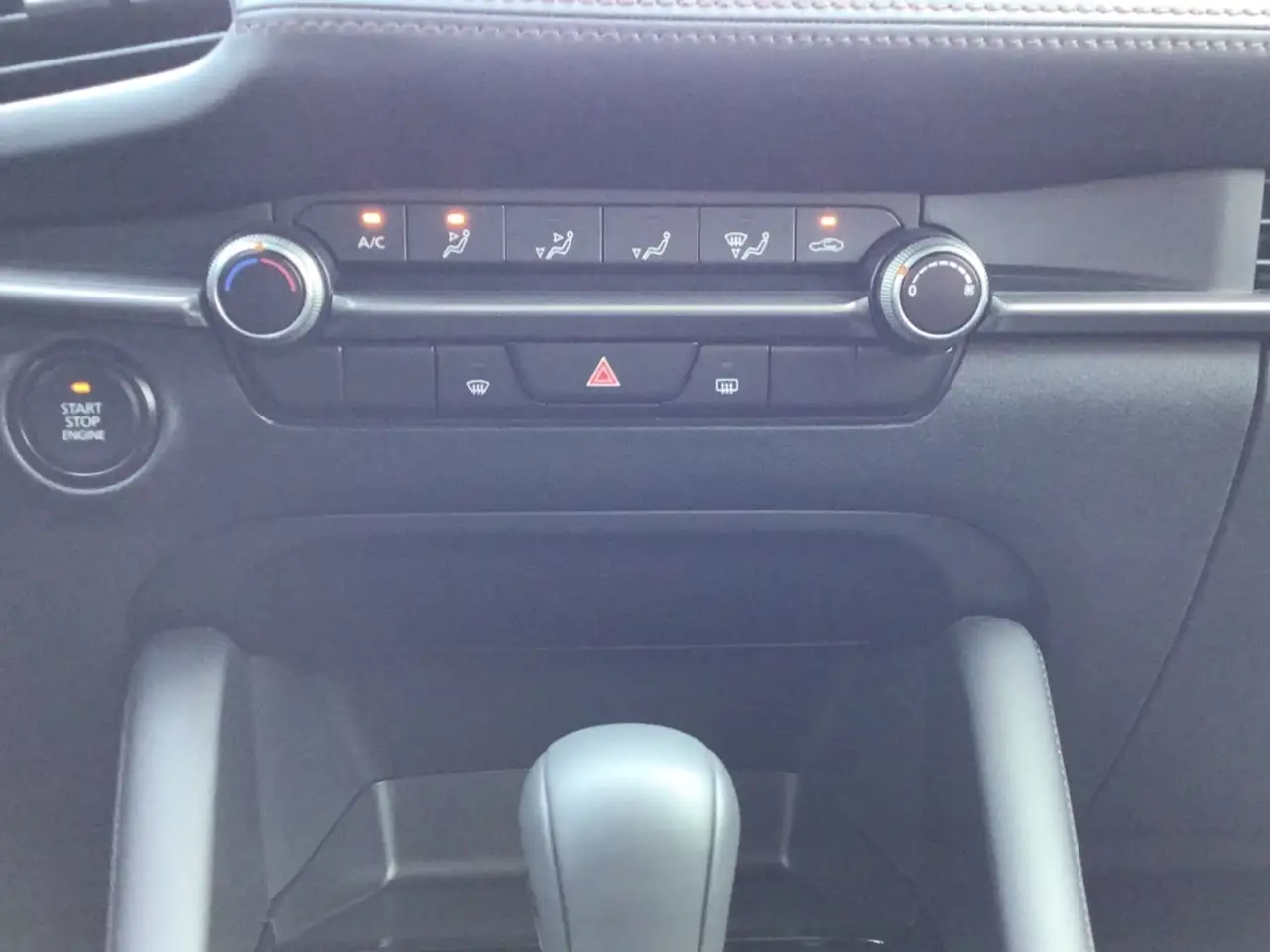 Mazda 3 e-SKYACTIV+SOMO 2024 !! — Galerie du véhicule 14