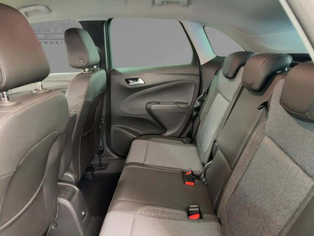 Opel Crossland 1.2 Turbo Elegance Paket +Navi+Sitzh.+ — Galería del vehículo 10