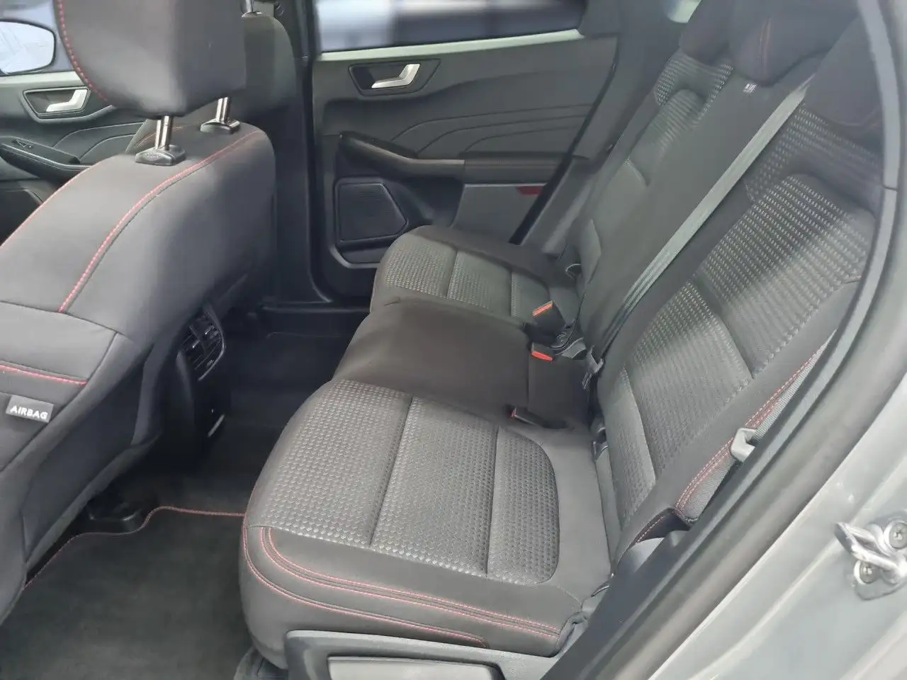 Ford Kuga Plug-In Hybrid ST-Line Bluetooth Navi LED — Vehicle gallery 17