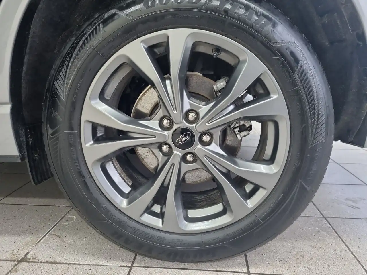 Ford Kuga Plug-In Hybrid ST-Line Bluetooth Navi LED — Vehicle gallery 21