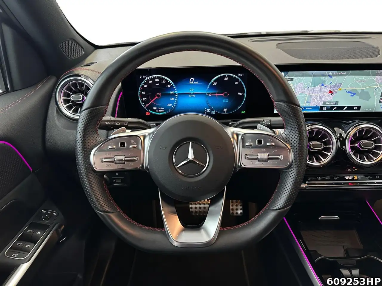 Mercedes-Benz EQB 350 4M AMG Keyless Kamera Ambiente Easypack — Vehicle gallery 13