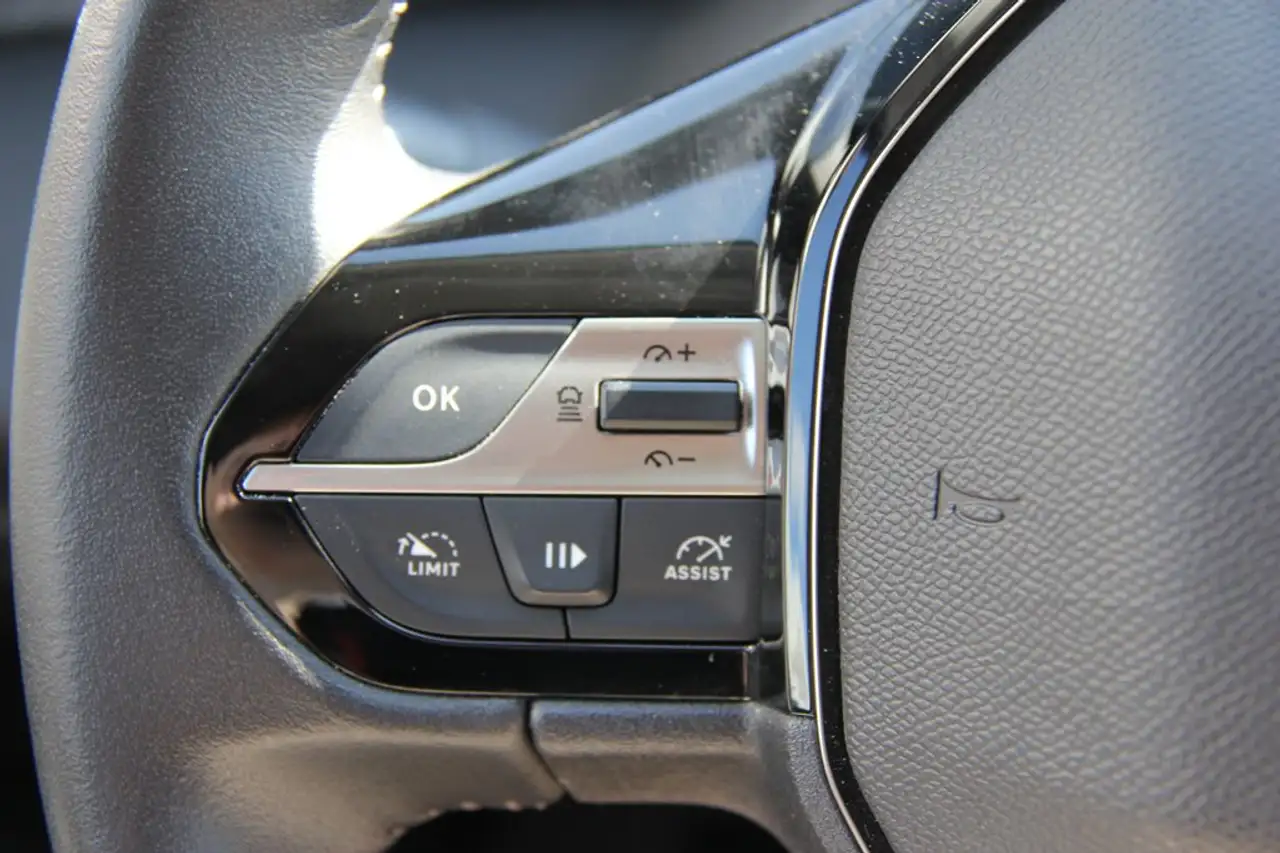 Peugeot 308 Allure LED AdapTempomat Sunset 17Z CAM — معرض صور السيارة 15