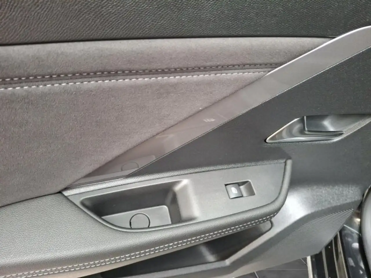 Opel Astra *Astra L ST 1.2 Ultimate Automatik Alcantara Sitzheizung — Vehicle gallery 14
