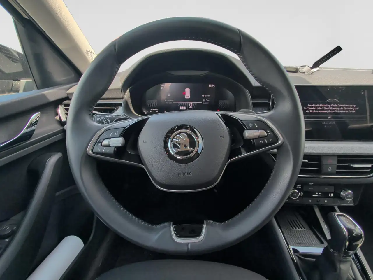 Skoda Kamiq 1,0 TSI DRIVE DSG+Kamera+SHZ+PDC — Galería del vehículo 8