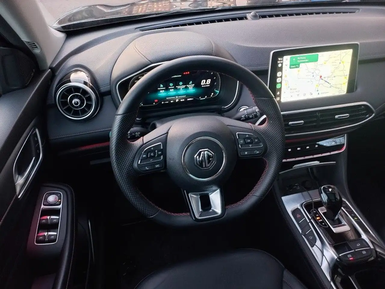 MG HS 1,5i Luxury Aut Klima Leder Navi PDC LMF18"BC — Galería del vehículo 24