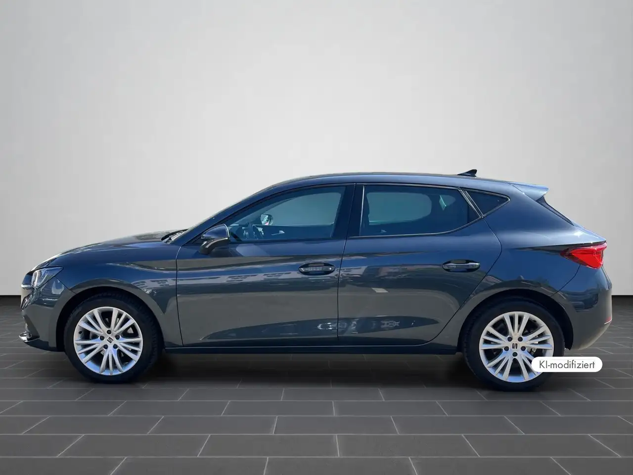SEAT Leon Style 1.0 TSI Full Link 17" PDC SHZ — معرض صور السيارة 8