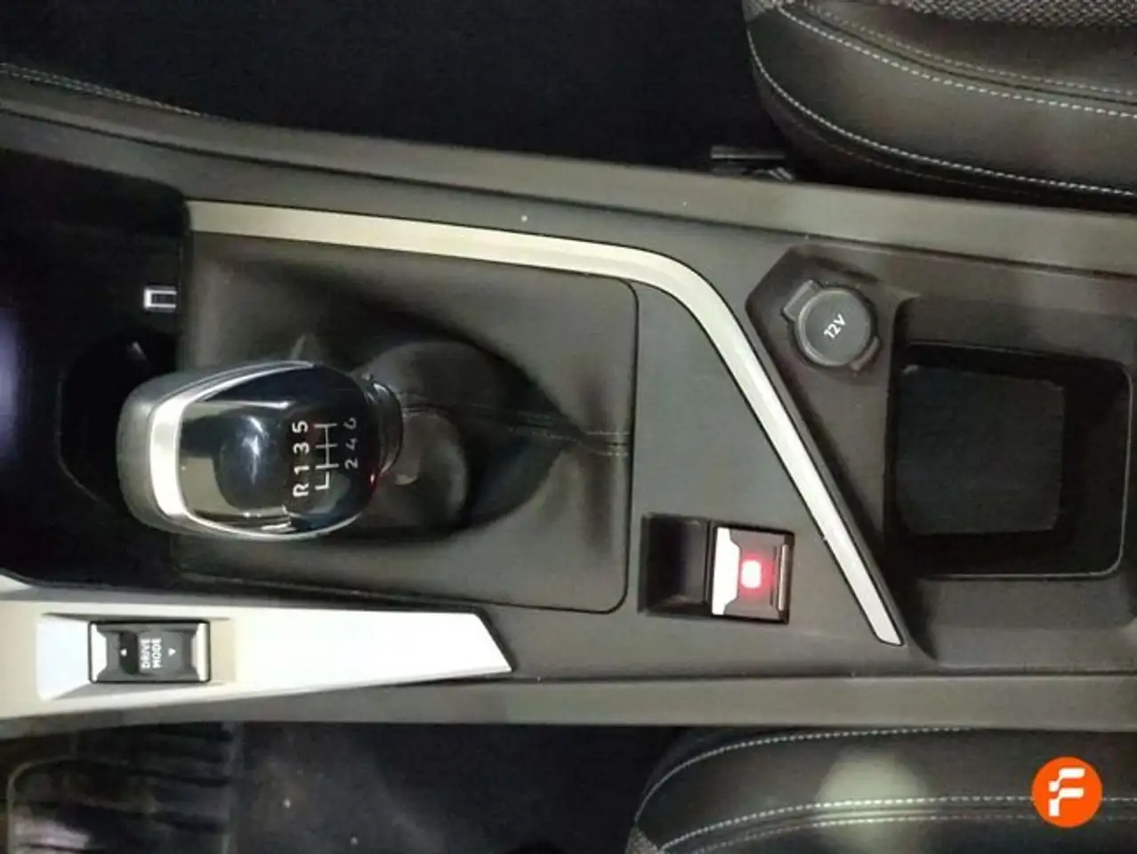 Peugeot 308 1.2 PureTech S&S Allure 130 — معرض صور السيارة 11