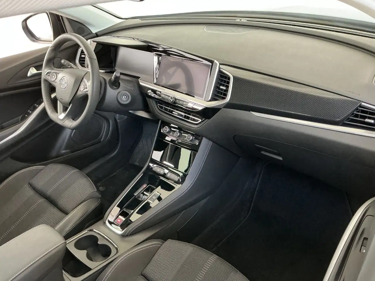 Opel Grandland 1.2 Kamera,PDC,Lenk+Sitzhzg.,CarPlay, — Galería del vehículo 10