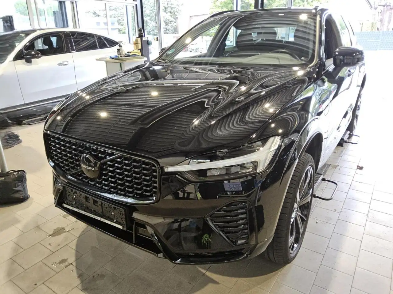 Volvo XC60 T8 Recharge Plus Black Ed.+AHK+PANO+HKSound — معرض صور السيارة 2