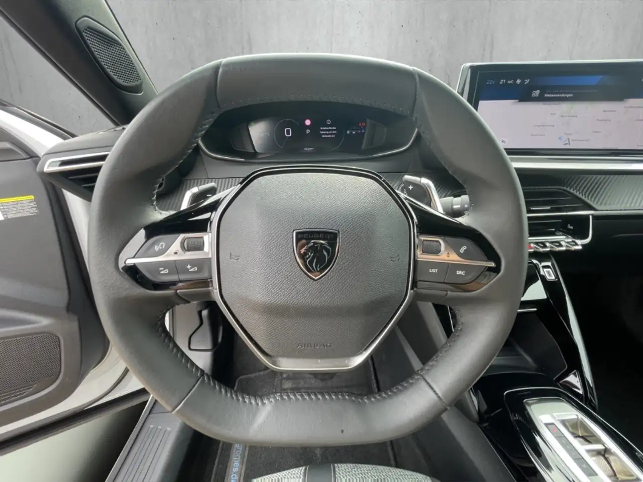 Peugeot 2008 Allure PT 130 EAT8 LED Apple CarPlay Android Auto — Galería del vehículo 10