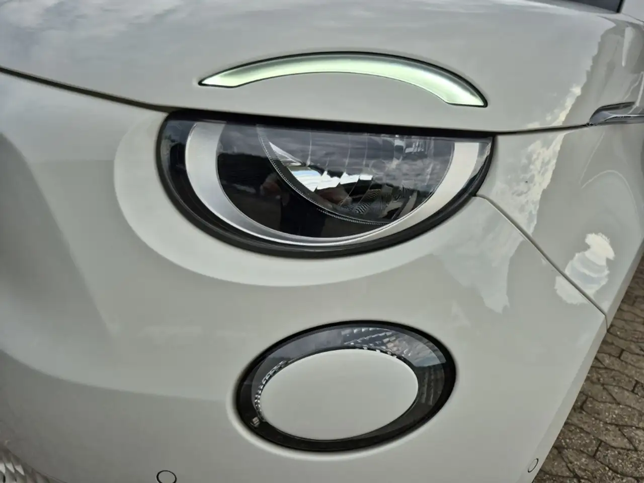 Fiat 500e Sitzheizung Rückfahrkam LM Klima PDC Bluetooth — Galería del vehículo 18