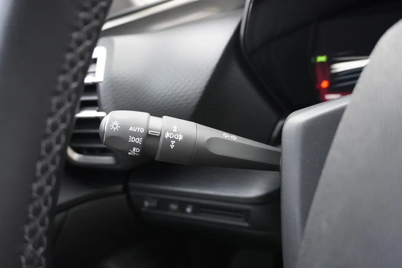 Citroen C5 X C5 1.8 CSX LED Head-Up Kamera Winterpaket — معرض صور السيارة 28