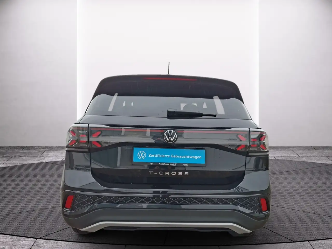 Volkswagen T-Cross R-Line 1.0l DSG Beats Kamera Matrix — Vehicle gallery 7