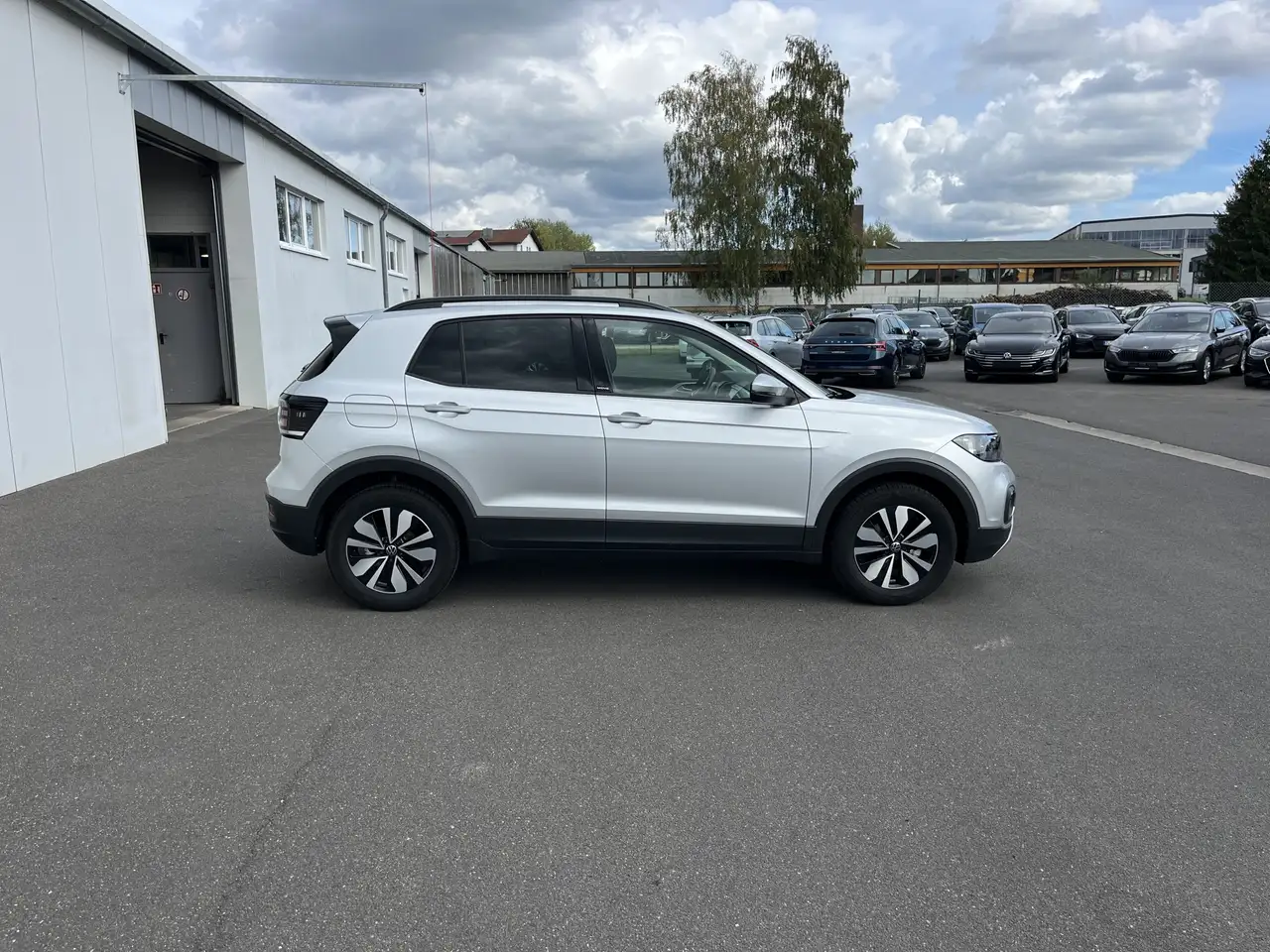 Volkswagen T-Cross 1.0 TSI Life 119€ m.20% Anz. MOVE PDC SHZ FL-Ass — معرض صور السيارة 6