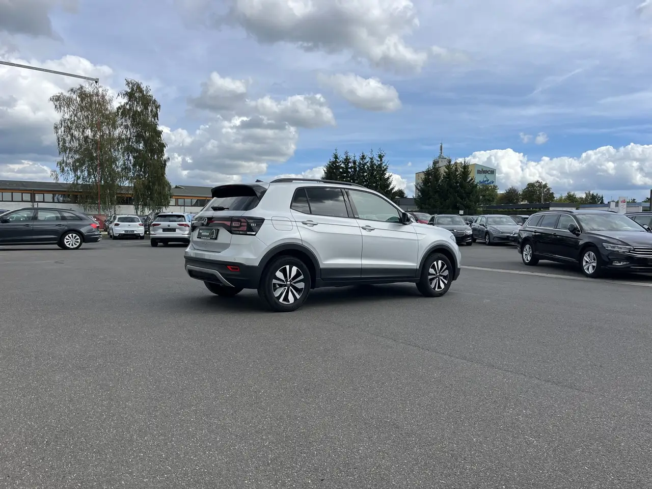 Volkswagen T-Cross 1.0 TSI Life 119€ m.20% Anz. MOVE PDC SHZ FL-Ass — معرض صور السيارة 7
