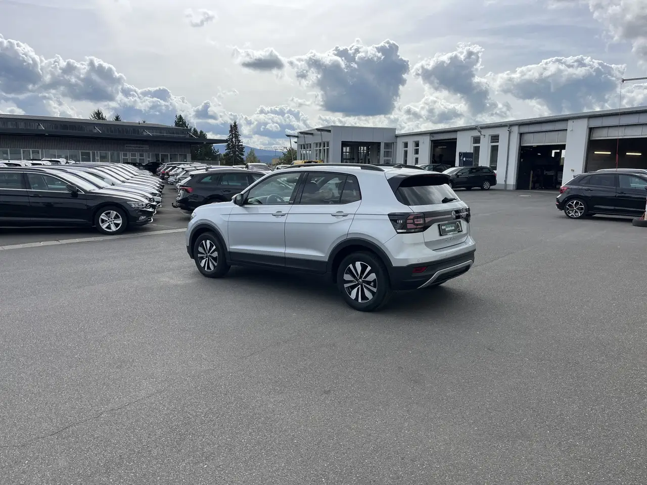 Volkswagen T-Cross 1.0 TSI Life 119€ m.20% Anz. MOVE PDC SHZ FL-Ass — معرض صور السيارة 11