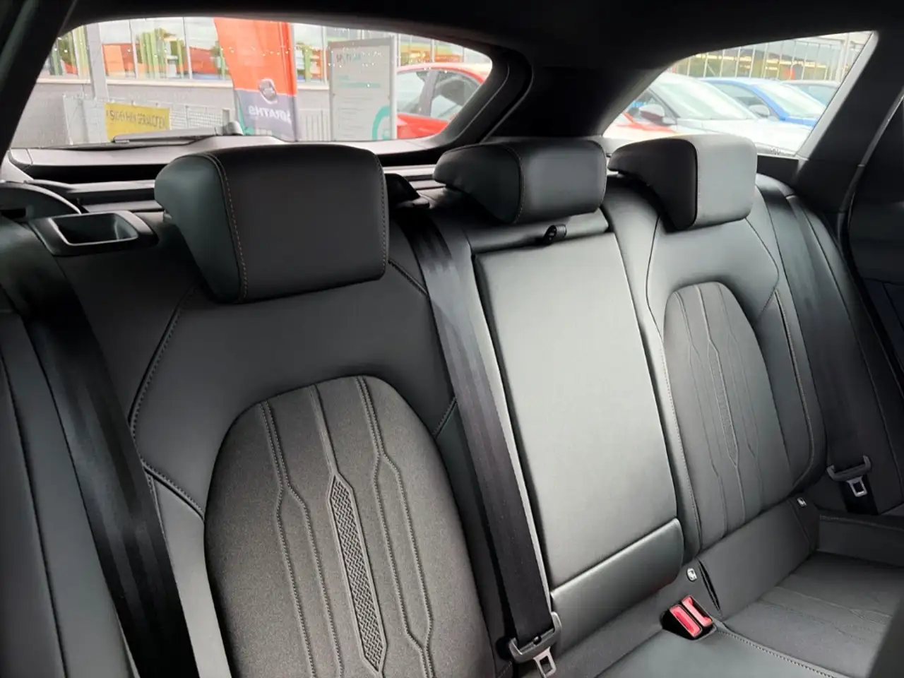 CUPRA Leon Sportstourer VZ 4Drive 228 kW310PS Automatik AHK- — Galería del vehículo 6