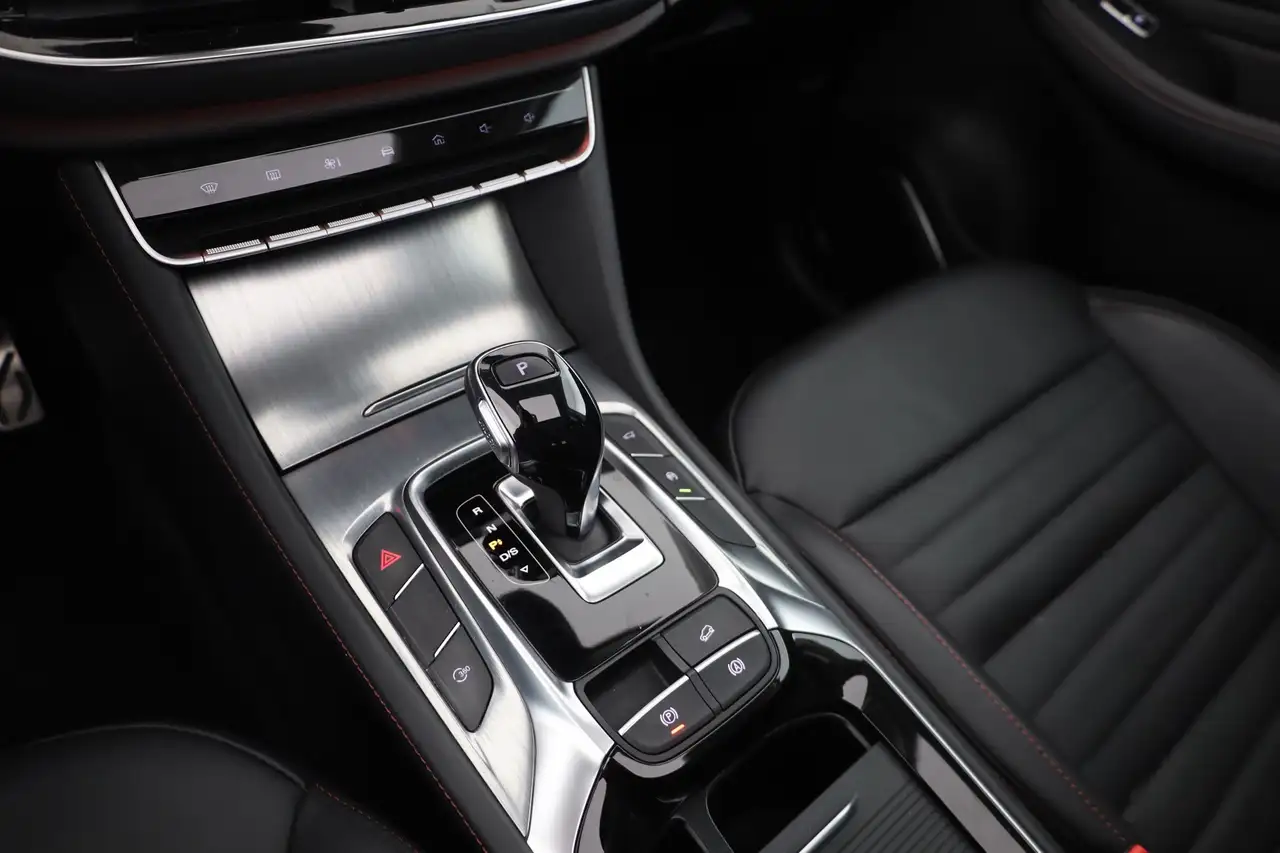 MG HS 1.5 T-GDI Luxury Aut. LED ACC Navi 360° Pano — Vehicle gallery 13