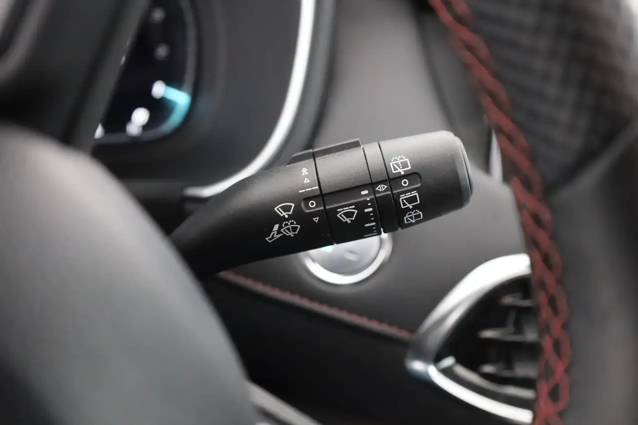 MG HS 1.5 T-GDI Luxury Aut. LED ACC Navi 360° Pano — Vehicle gallery 18