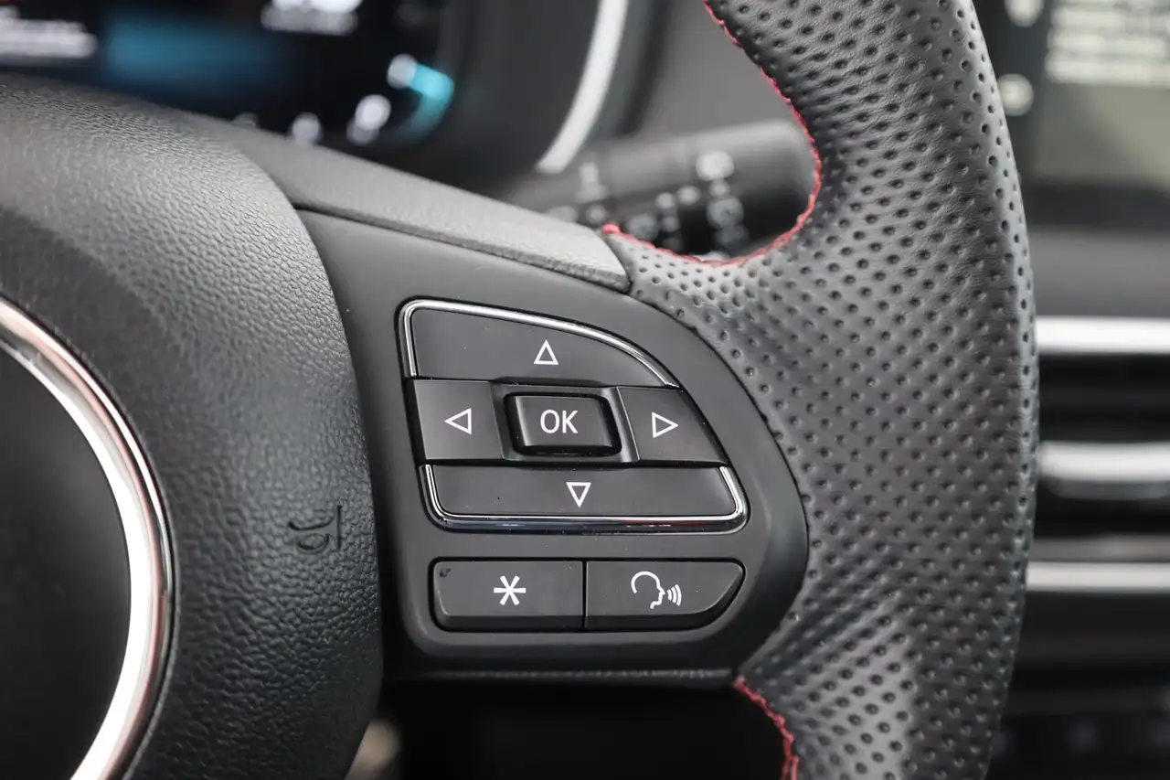 MG HS 1.5 T-GDI Luxury Aut. LED ACC Navi 360° Pano — Vehicle gallery 16