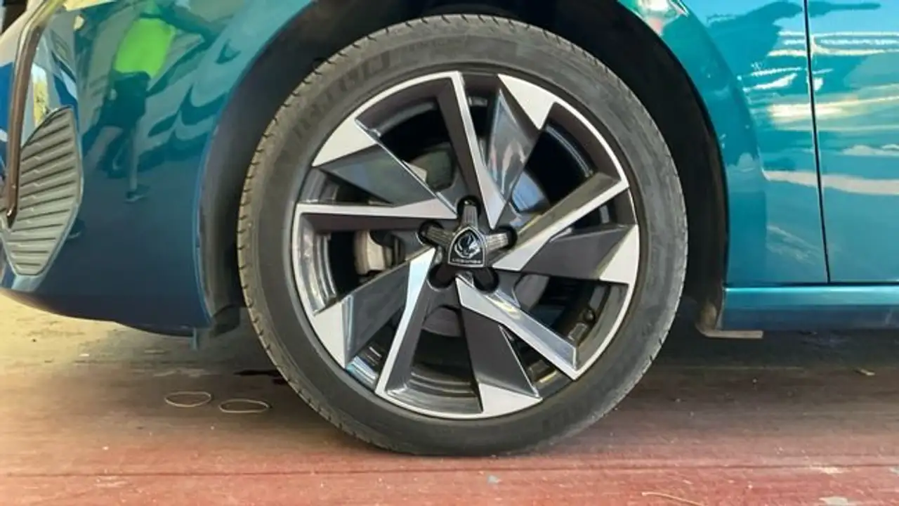 Peugeot 308 1.2 PureTech S&S Allure 130 — معرض صور السيارة 10