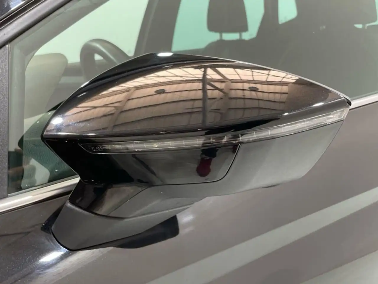 SEAT Arona 1.0 TSI S&S FR XM 115 — معرض صور السيارة 13
