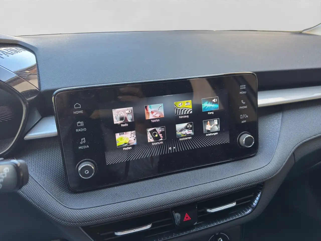 Skoda Fabia Selection Chromepaket, Sunset, Reserverad — Galerie du véhicule 16
