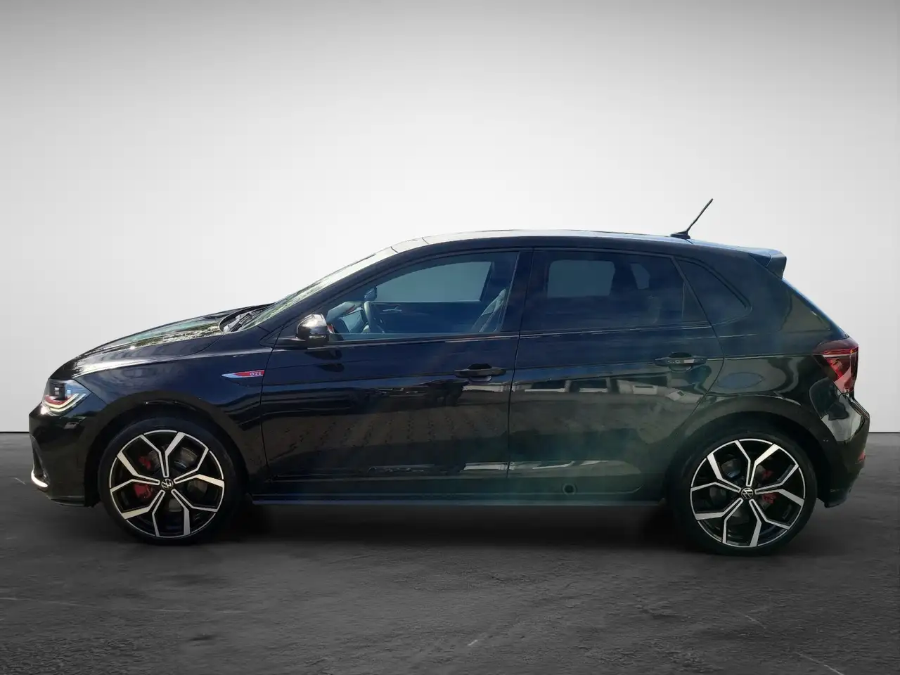 Volkswagen Polo GTI 2.0 TSI DSG LED-Matrix Pano 18" Navi — Vehicle gallery 4