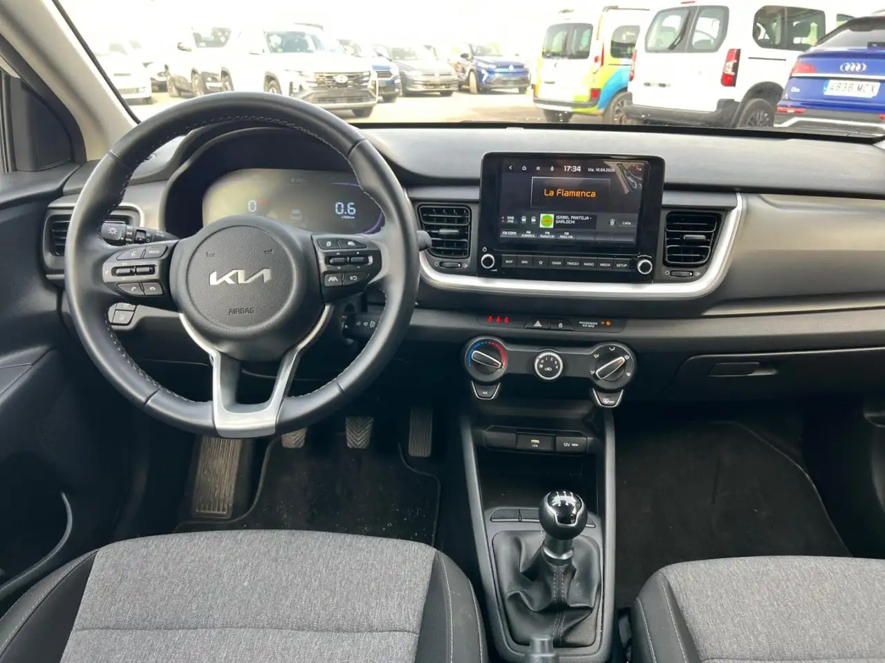 Kia Stonic 1.2 DPi Concept — معرض صور السيارة 9