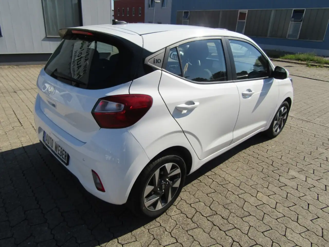 Hyundai i10 1.0 Trend NAVI RFK SHZ GRA ALU KLIMA — معرض صور السيارة 4