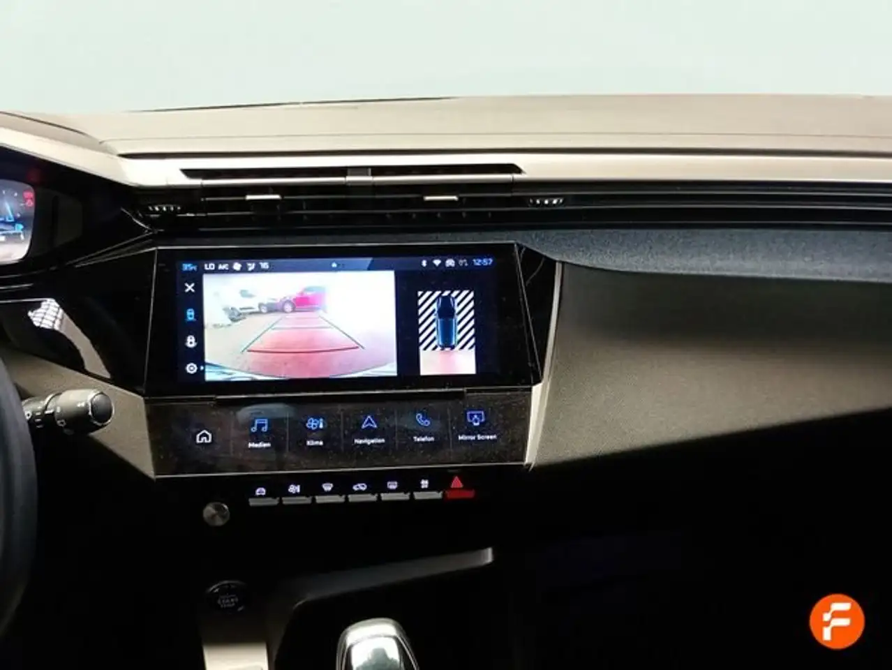 Peugeot 308 5P Active PureTech 130 S&S MAN - 5P (2024) — معرض صور السيارة 8