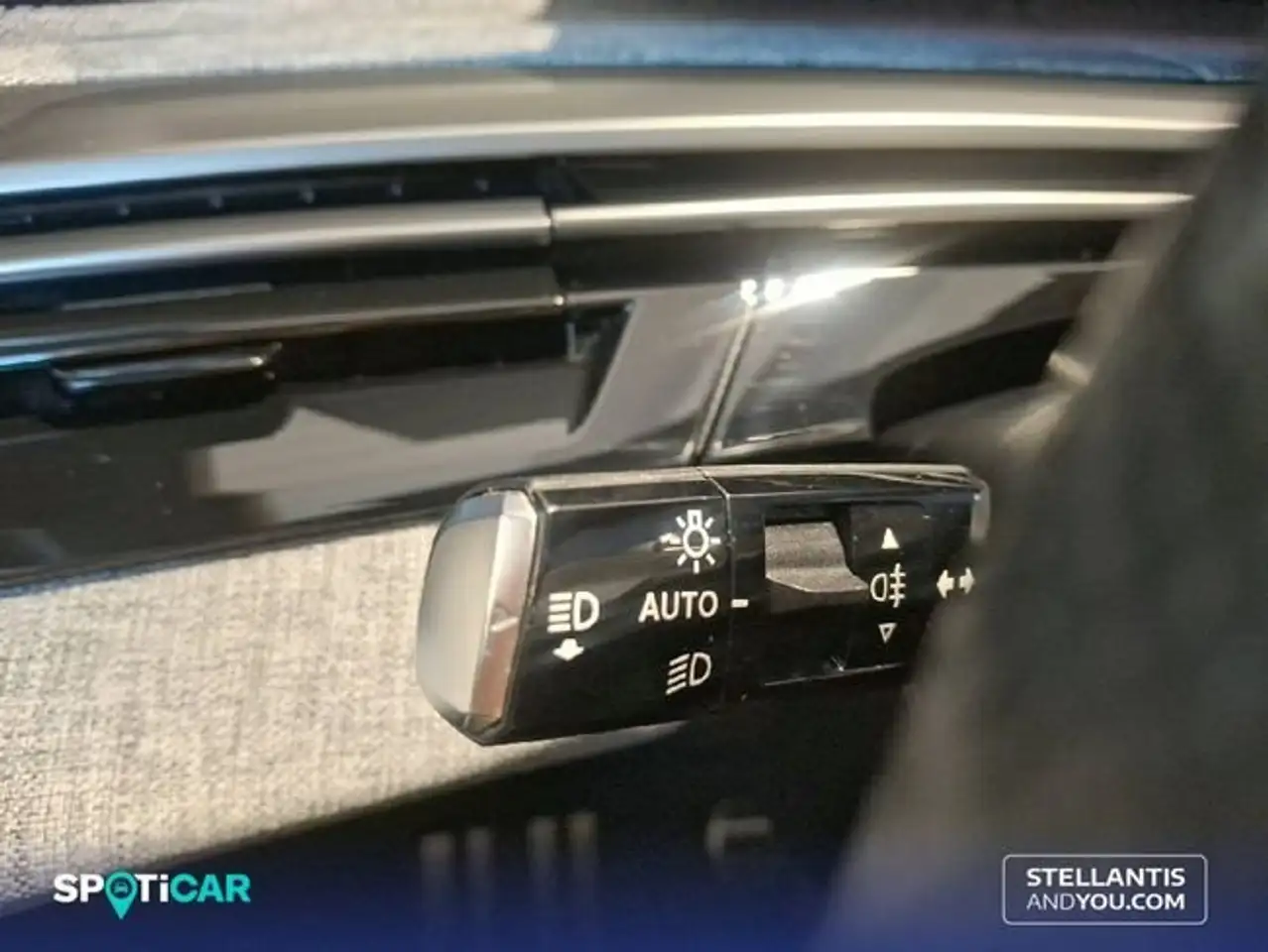 Peugeot 5008 Eléctrico 157kW GT — Galerie du véhicule 17