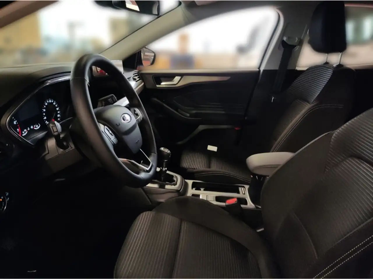 Ford Focus Turnier Titanium 1.0 EcoBoost Mild-Hybrid EU6d Nav — Galerie du véhicule 8