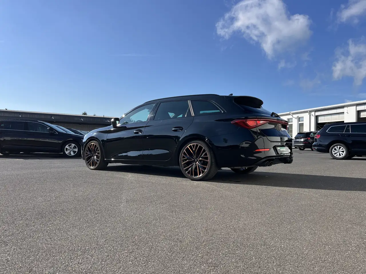 CUPRA Leon SP 2.0 TSI DSG 175€ m.20% Anz. AHK Navi ACC LED — معرض صور السيارة 10