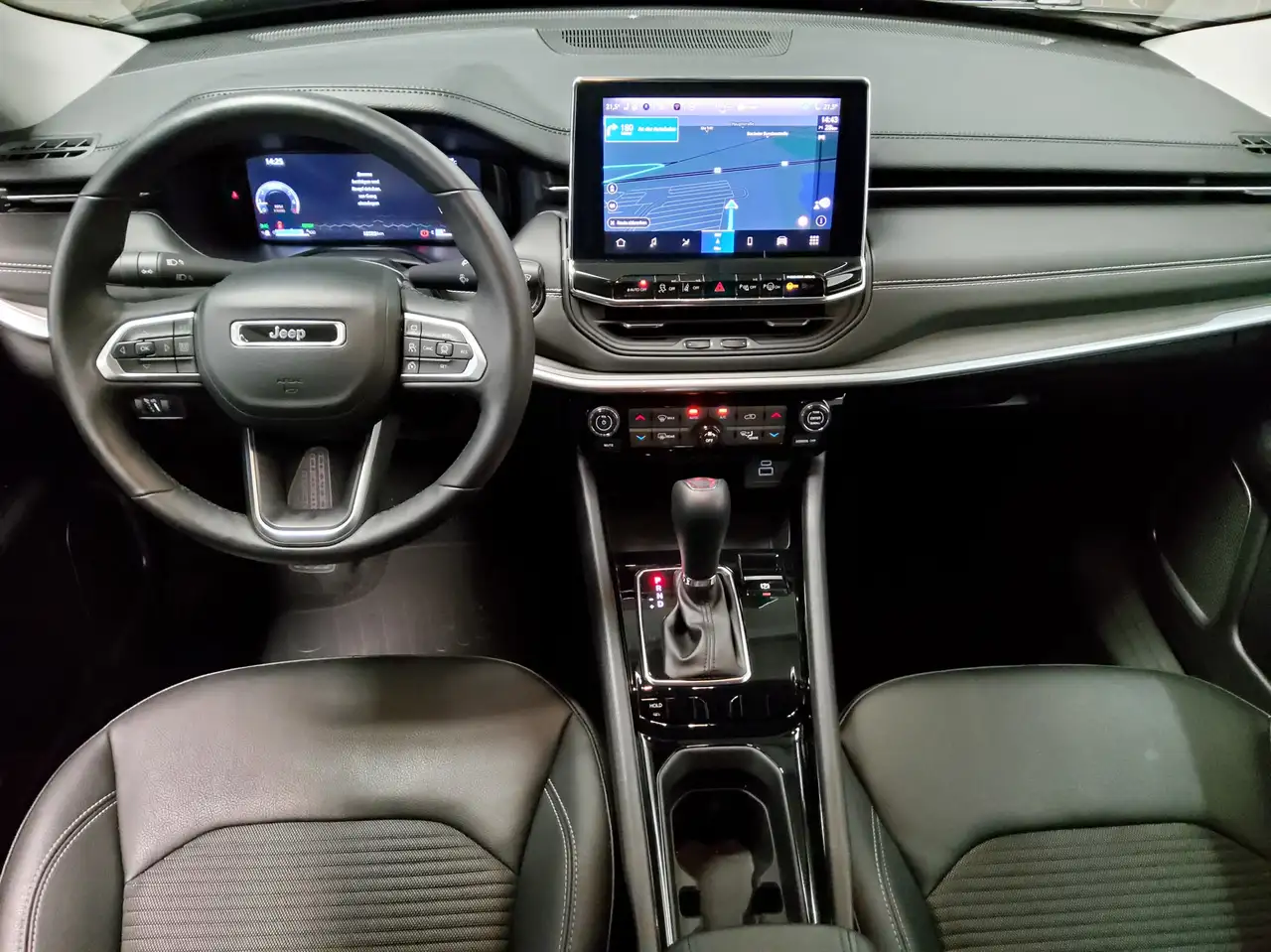 Jeep Compass Limited Plug-In Hybrid 4WD Navi LED RFK — Vehicle gallery 5