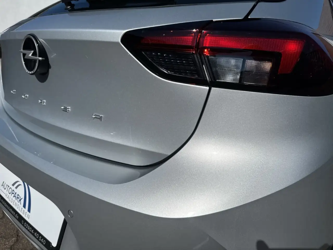 Opel Corsa Edition 1.2 100 PS Autom. LED PDC Carplay — Galerie du véhicule 7