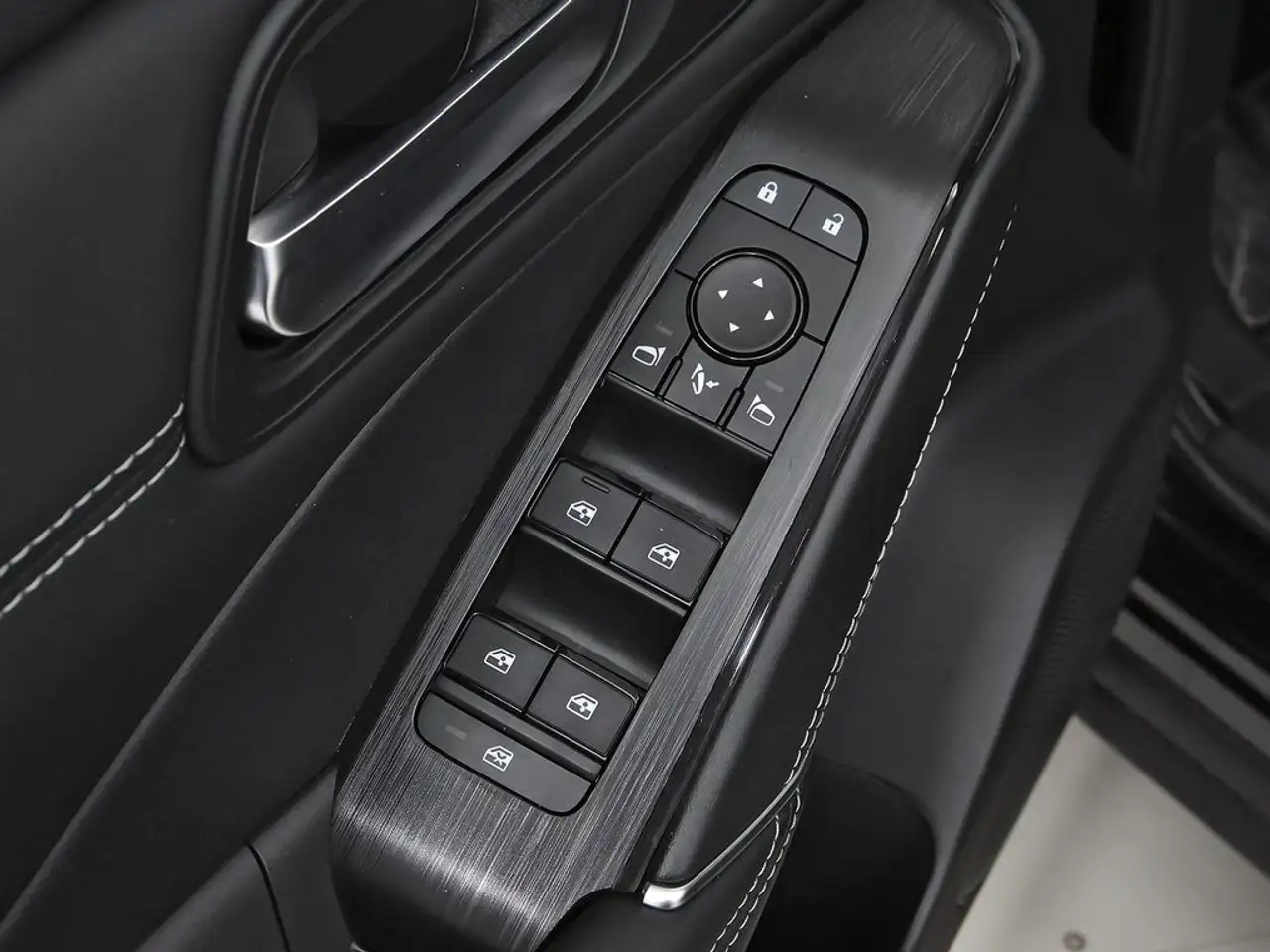 Nissan Qashqai DIG-T 116kW Xtronic N-Connecta — Galería del vehículo 11