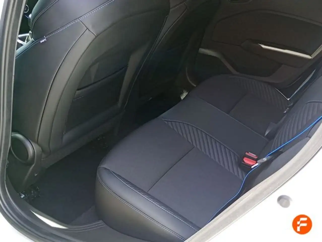 Renault Clio TCe Esprit Alpine 67kW — معرض صور السيارة 26