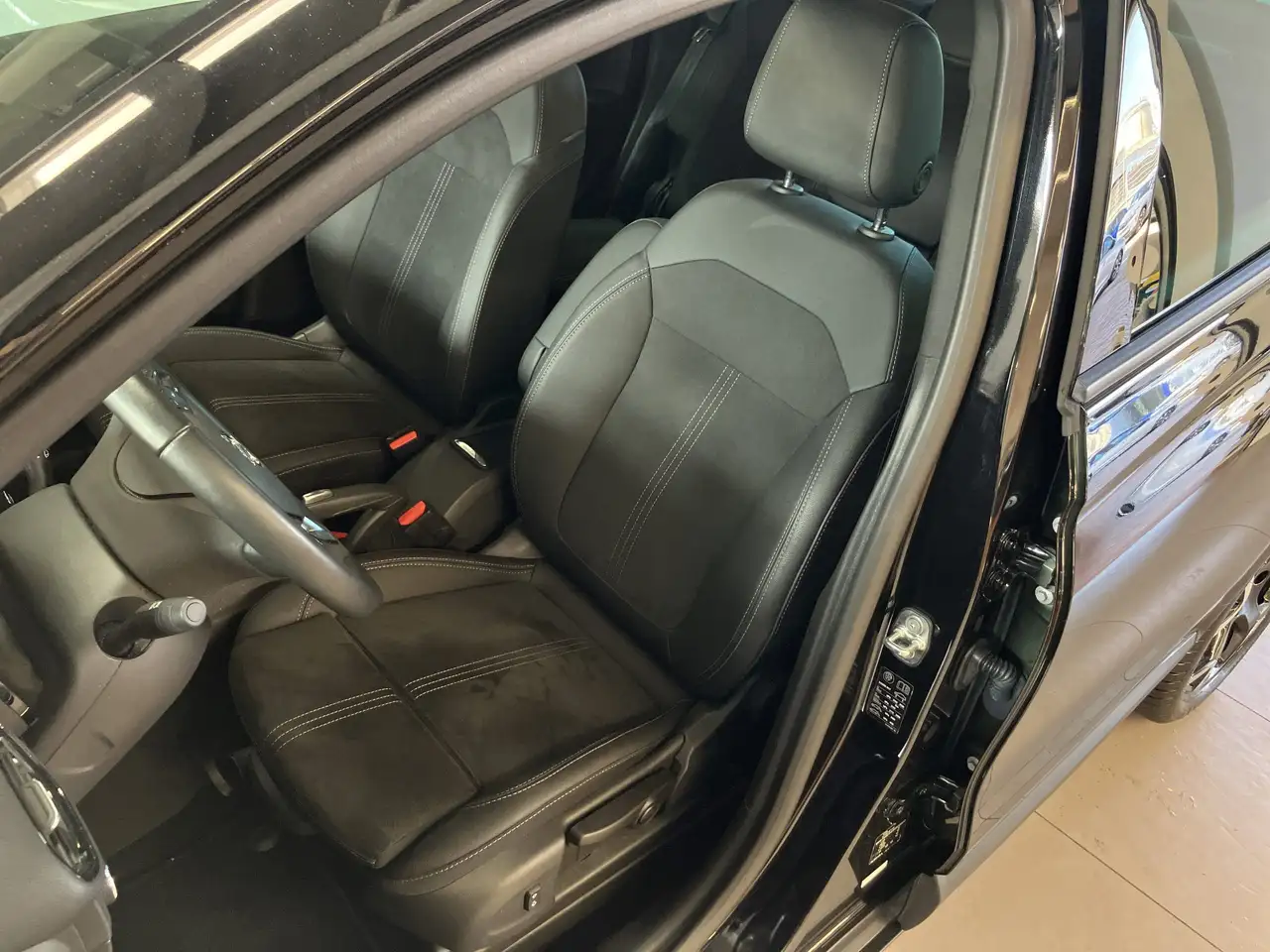 Opel Crossland 1.2Turbo Ultimate Allwetterreifen*Klima — معرض صور السيارة 8