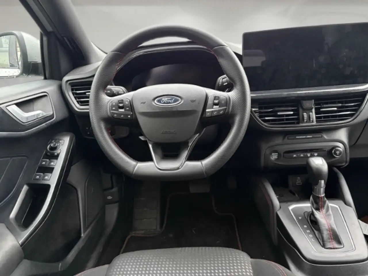 Ford Focus Turnier ST-Line X Automatik AHK-abnehmbar Navi Dig — Galerie du véhicule 11