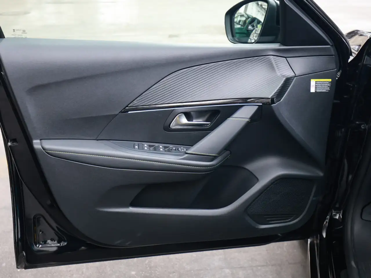 Peugeot 208 GT Hybrid 136 e-DSC6 PANO LED 360° KAMERA — معرض صور السيارة 27