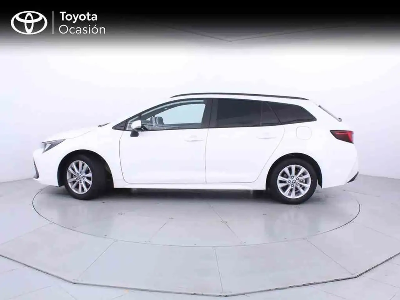 Toyota Corolla 140H Active Plus Touring Sport — Vehicle gallery 3