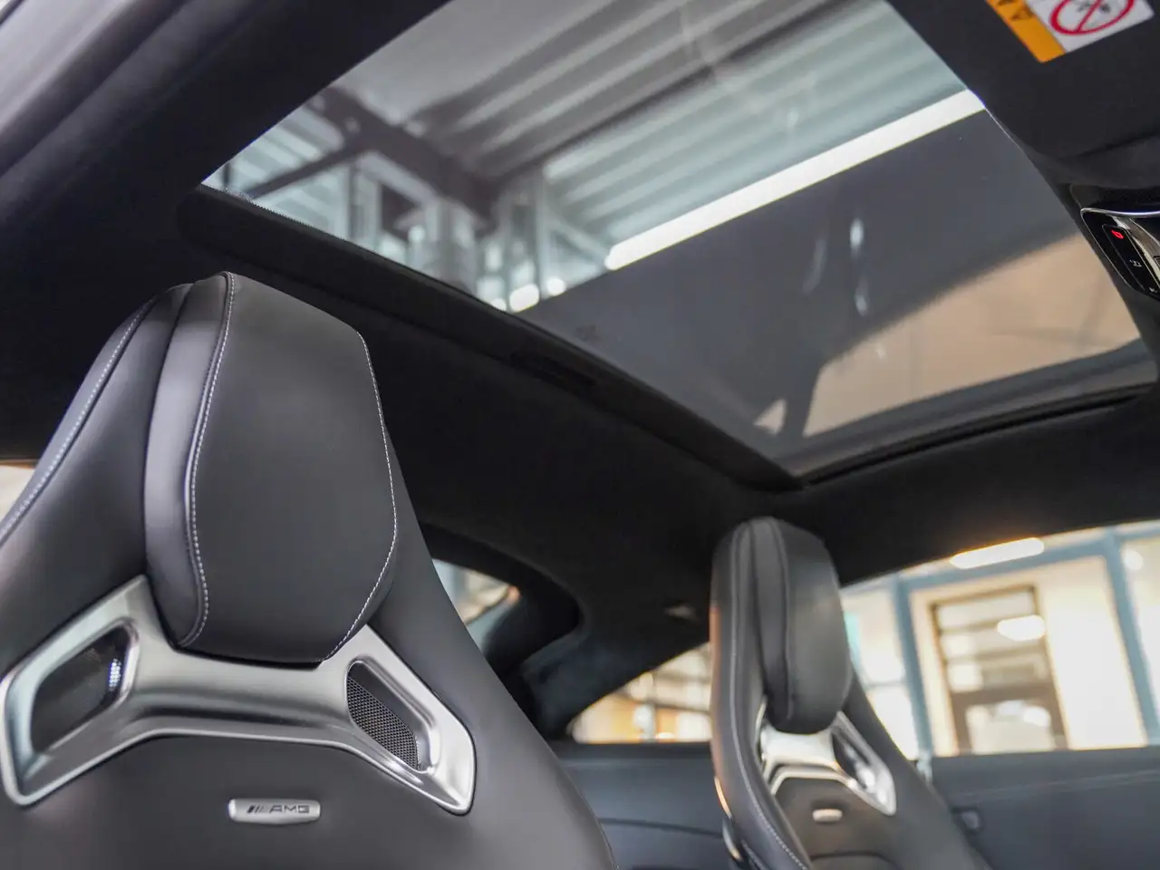 Mercedes-Benz AMG GT AMG GT 43 kalaharigold MATTLACK Performance Sitz — Galería del vehículo 10
