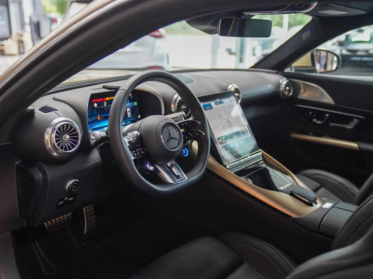 Mercedes-Benz AMG GT AMG GT 43 kalaharigold MATTLACK Performance Sitz — Galería del vehículo 16