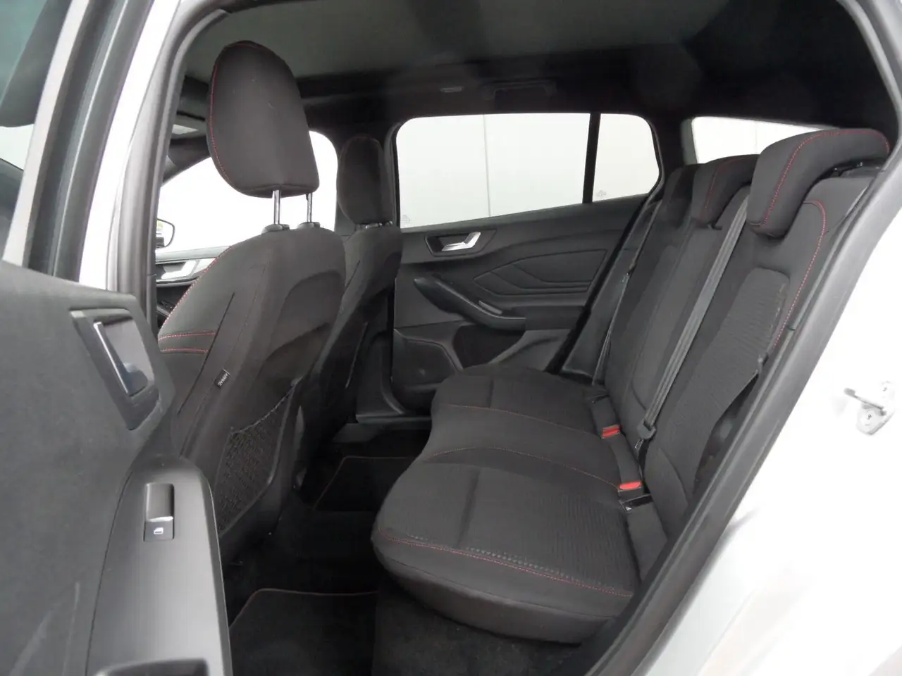 Ford Focus Turnier ST-Line X+Cam+Panoramadach+AHK+AT — Galerie du véhicule 7
