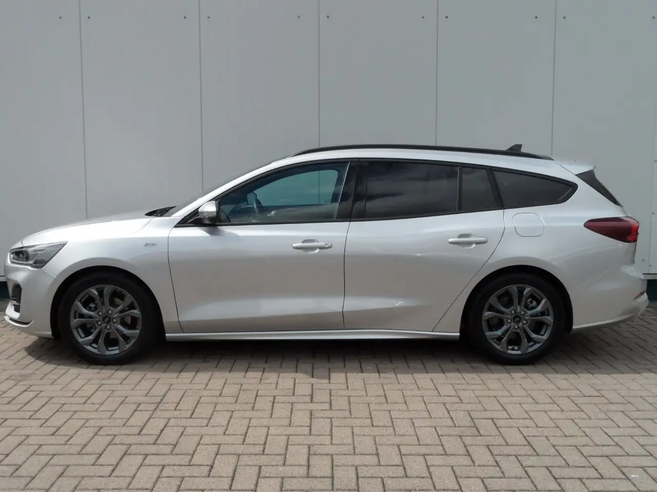 Ford Focus Turnier ST-Line X+Cam+Panoramadach+AHK+AT — Galerie du véhicule 2